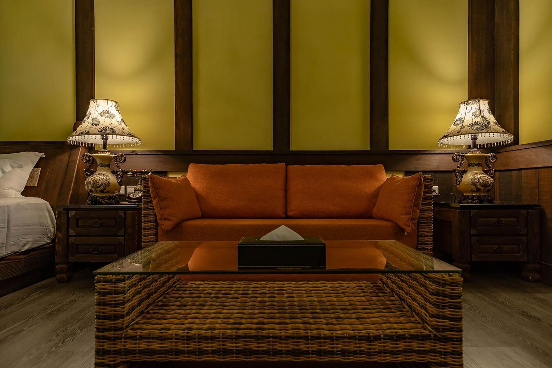 Tudor Dynasty Homestay Шоуфэн Экстерьер фото