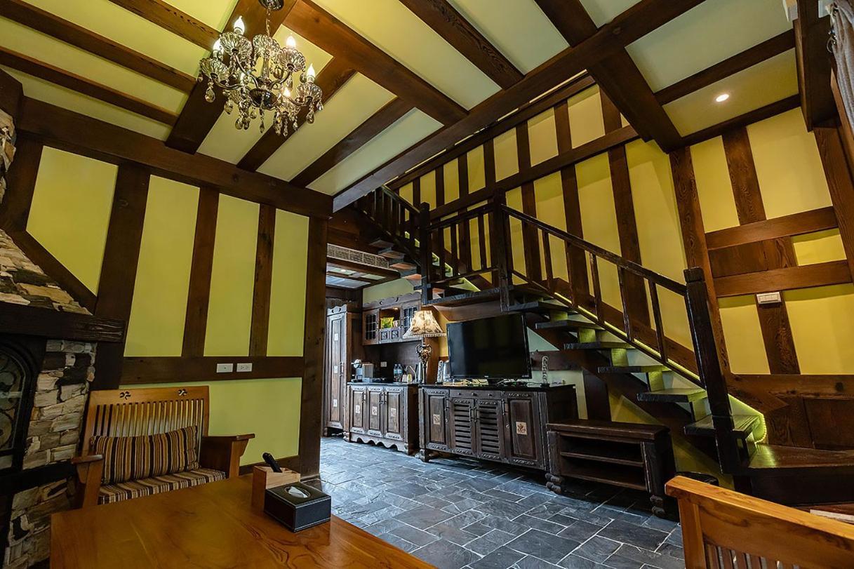 Tudor Dynasty Homestay Шоуфэн Экстерьер фото