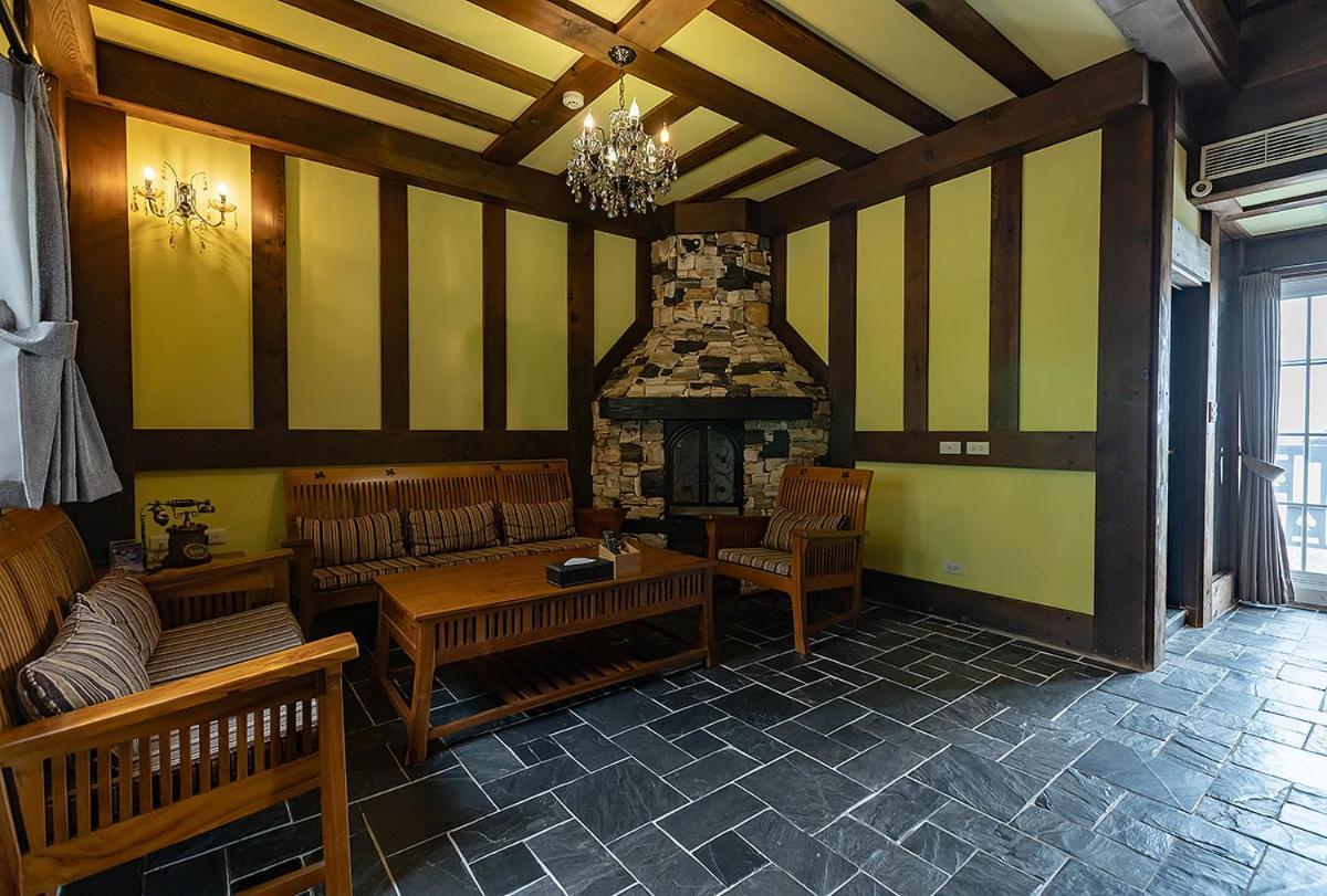 Tudor Dynasty Homestay Шоуфэн Экстерьер фото